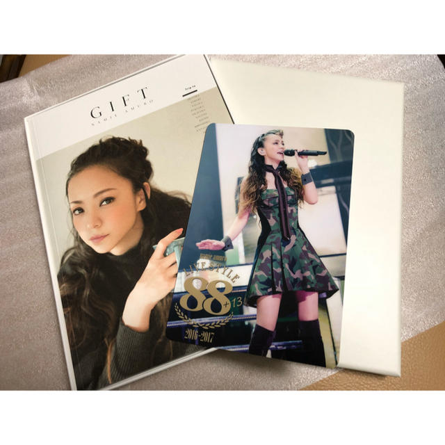 Gift(ギフト)の安室奈美恵 GIFT エンタメ/ホビーのタレントグッズ(ミュージシャン)の商品写真