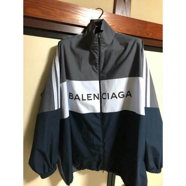 Balenciaga(バレンシアガ)のBALENCIAGA トラックジャケット メンズのジャケット/アウター(ナイロンジャケット)の商品写真