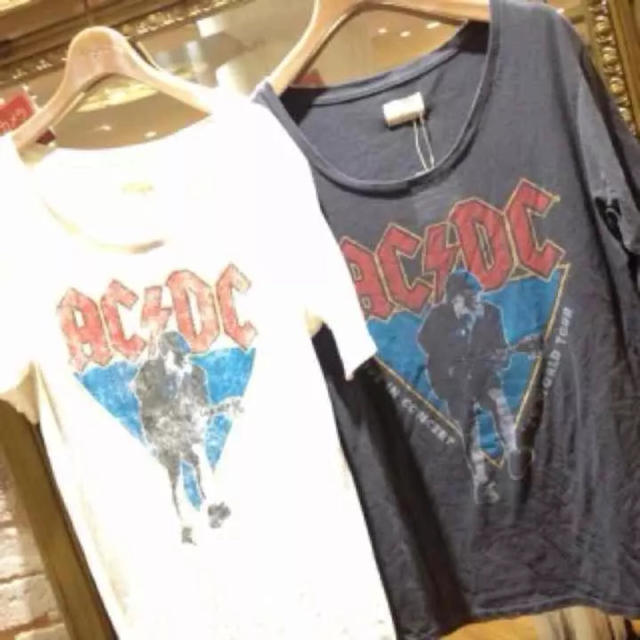 Ungrid(アングリッド)のUngrid アングリッド AC/DCロックバンドTシャツ acdc 大流行 レディースのトップス(Tシャツ(半袖/袖なし))の商品写真