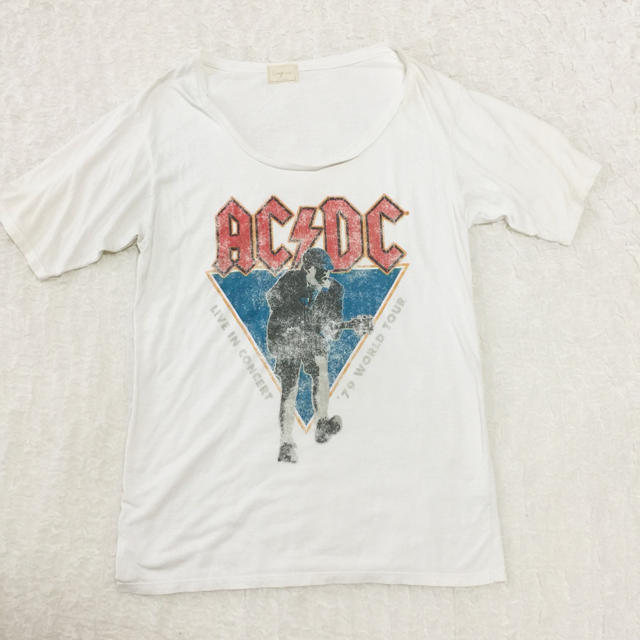 Ungrid(アングリッド)のUngrid アングリッド AC/DCロックバンドTシャツ acdc 大流行 レディースのトップス(Tシャツ(半袖/袖なし))の商品写真