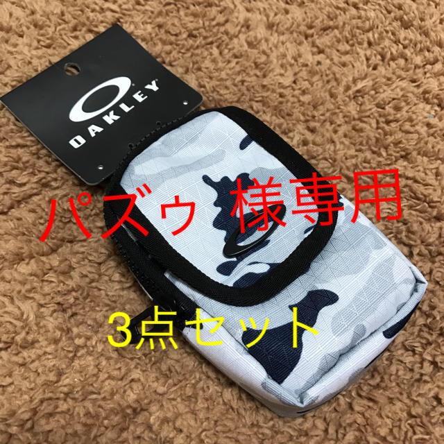 Oakley(オークリー)のバズゥ  様専用      3点セット スポーツ/アウトドアのゴルフ(その他)の商品写真