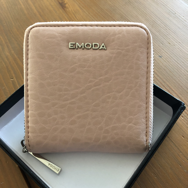 EMODA(エモダ)のEMODA二つ折り財布 レディースのファッション小物(財布)の商品写真