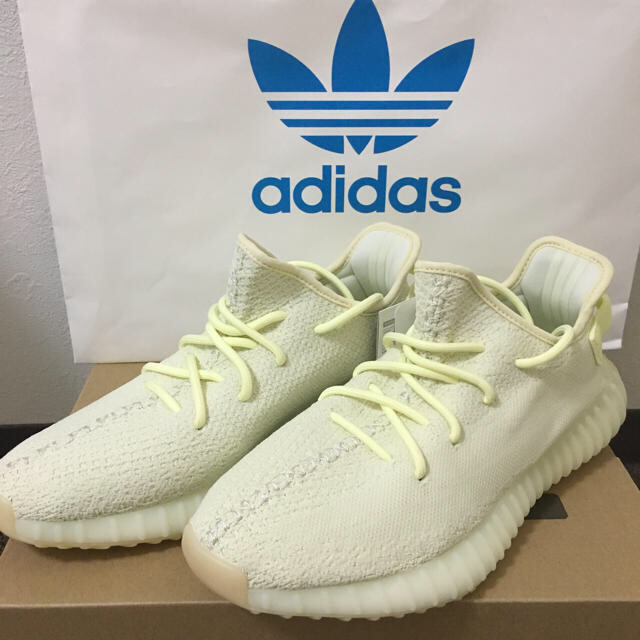 adidas(アディダス)のYEEZY BOOST 350V2 BUTTER レディースの靴/シューズ(スニーカー)の商品写真