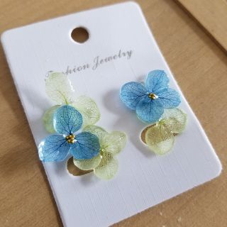 ブルーグリーン紫陽花ピアス(ピアス)