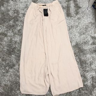 ザラ(ZARA)のザラ シフォンワイドパンツ  新品未使用(バギーパンツ)