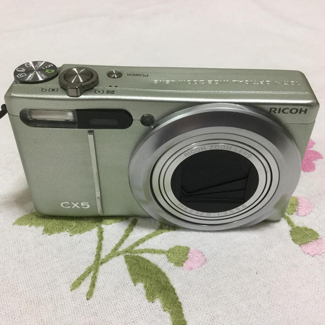 RICOH(リコー)のRICOH デジタルカメラCX5 スマホ/家電/カメラのカメラ(コンパクトデジタルカメラ)の商品写真