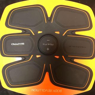 シックスパッド(SIXPAD)のシックスパッド 美品(トレーニング用品)