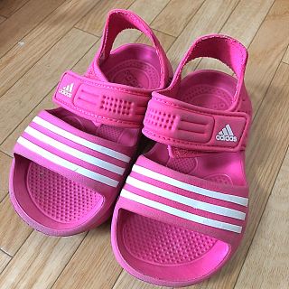 アディダス(adidas)のお値下げ※ adidas ピンク サンダル キッズ 14cm(サンダル)