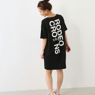 ロデオクラウンズワイドボウル(RODEO CROWNS WIDE BOWL)の今期新作✩RODEO CROWNS✩RCWB✩王冠ワッペンTシャツワンピース(ミニワンピース)