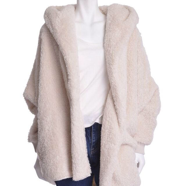 GYDA(ジェイダ)のGYDAボアコート レディースのジャケット/アウター(毛皮/ファーコート)の商品写真