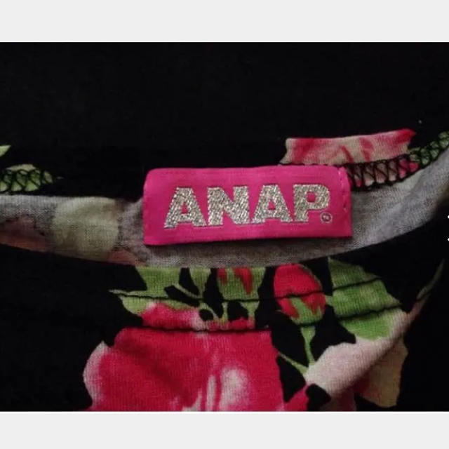 ANAP(アナップ)のANAP ショート丈 花柄 Tシャツ レディースのトップス(Tシャツ(半袖/袖なし))の商品写真