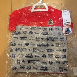 ユニクロ(UNIQLO)の【新品】UNIQLO 子供服(Tシャツ/カットソー)