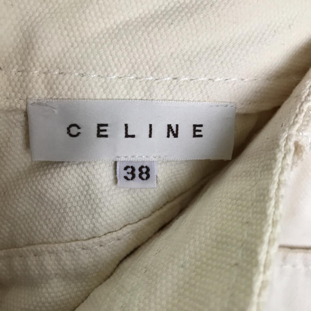 celine - 新品未使用 セリーヌのオフホワイトパンツ38の通販 by ラッテ ...