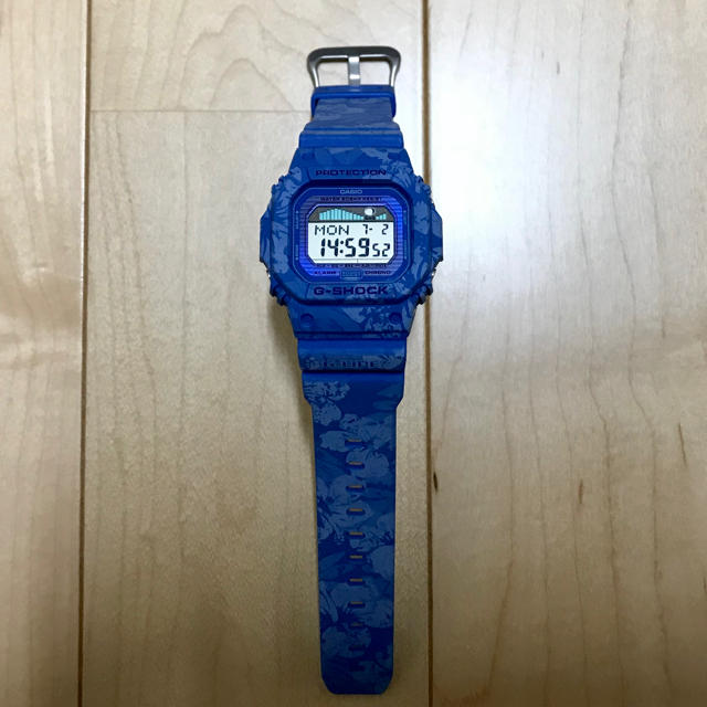 G-SHOCK(ジーショック)のGLX-5600F G-shock Gライド タイドグラフ 花柄 ハイビスカス メンズの時計(腕時計(デジタル))の商品写真