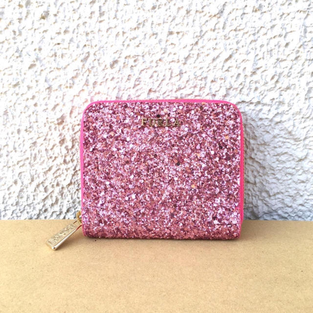 Furla(フルラ)の新品スモールジップ正規品アラウンドファスナー二つ折り財布 レディースのファッション小物(財布)の商品写真