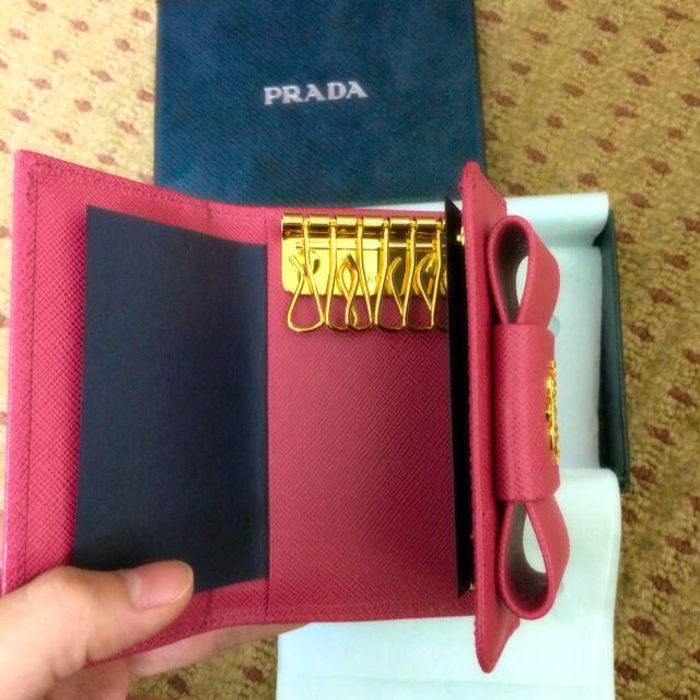 PRADA(プラダ)の新品 PRADA キーケース レディースのファッション小物(名刺入れ/定期入れ)の商品写真