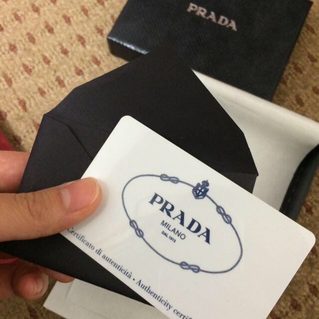 PRADA(プラダ)の新品 PRADA キーケース レディースのファッション小物(名刺入れ/定期入れ)の商品写真