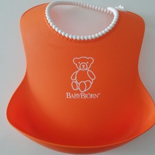 ベビービョルン(BABYBJORN)のベビービョルン　お食事スタイ(お食事エプロン)