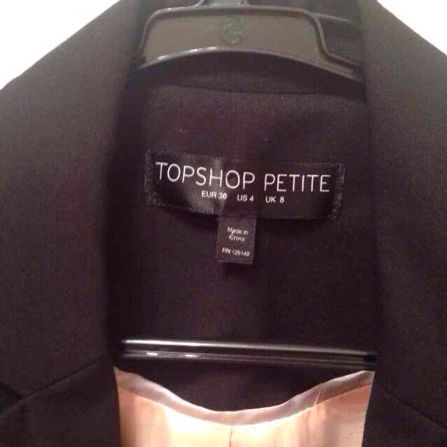 TOPSHOP(トップショップ)のTOP SHOP♡裏地ピンクジャケット レディースのジャケット/アウター(テーラードジャケット)の商品写真