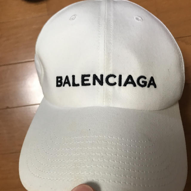 バレンシアガ Balenciaga 白 キャップ帽子 - キャップ