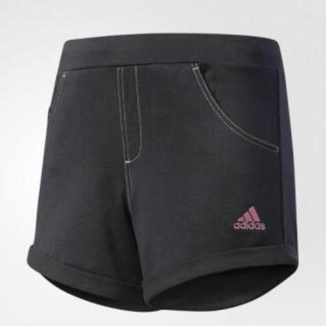 adidas(アディダス)の130㎝ adidas キッズ adidasDAYS デニム風 ショートパンツ キッズ/ベビー/マタニティのキッズ服女の子用(90cm~)(パンツ/スパッツ)の商品写真