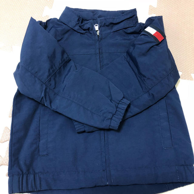 TOMMY HILFIGER(トミーヒルフィガー)のTOMY ウィンドブレーカー  キッズ/ベビー/マタニティのキッズ服男の子用(90cm~)(ジャケット/上着)の商品写真