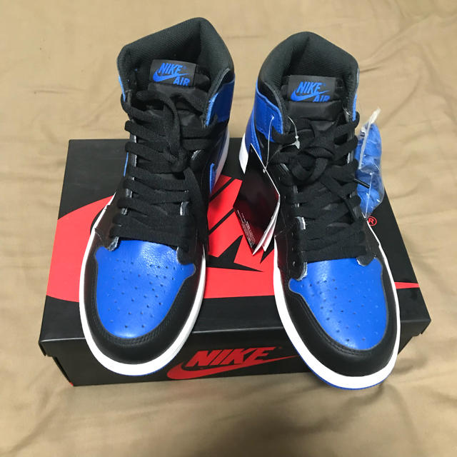 NIKE(ナイキ)のcake様専用NIKE jordan1 royal 新品未使用 メンズの靴/シューズ(スニーカー)の商品写真