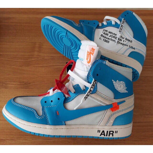 NIKE(ナイキ)のOFF-WHITE × NIKE AIR JORDAN 1 UNC メンズの靴/シューズ(スニーカー)の商品写真