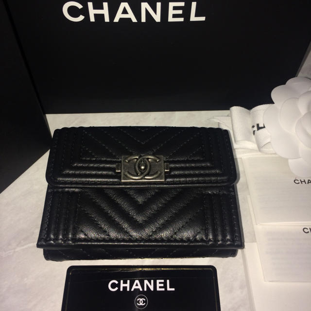 とっておきし新春福袋 BOY CHANEL - CHANEL CHANEL 新品 ウォレット