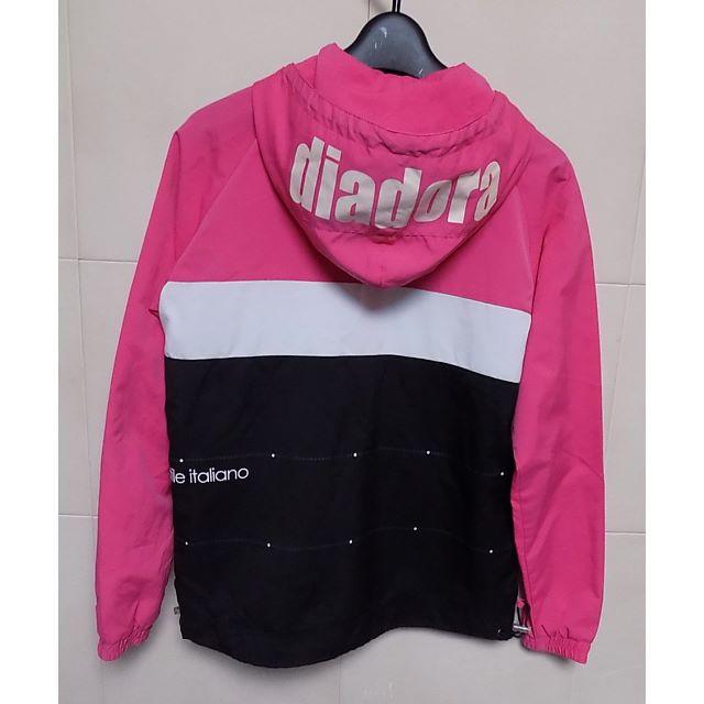 DIADORA(ディアドラ)のディアドラ　stile italiana　黒　白　濃ピンクの可愛いジャンパーS レディースのジャケット/アウター(ナイロンジャケット)の商品写真