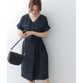 アーバンリサーチドアーズ(URBAN RESEARCH DOORS)の【まいこ様専用】Vネックスキッパーとろみワンピース ●DOORS NAVY(ひざ丈ワンピース)