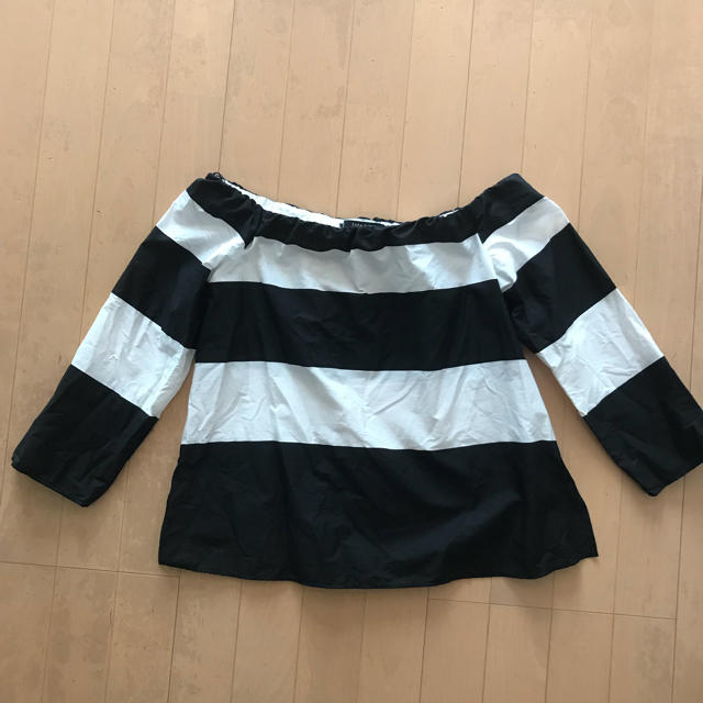 ZARA(ザラ)のzara  オフショルトップス レディースのトップス(シャツ/ブラウス(長袖/七分))の商品写真