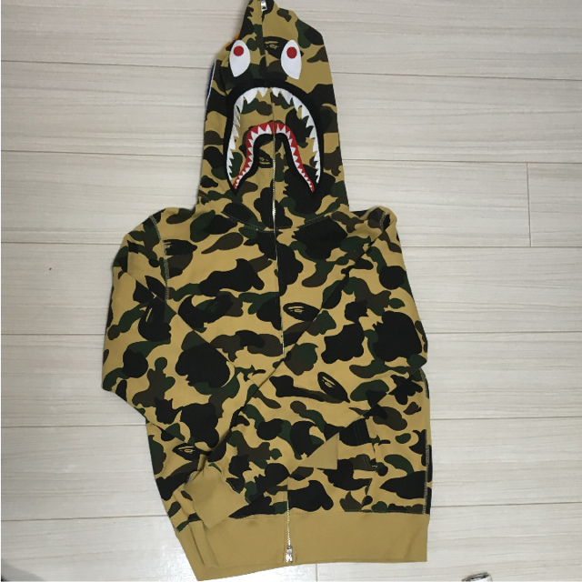 A BATHING APE エイプ シャーク パーカー M