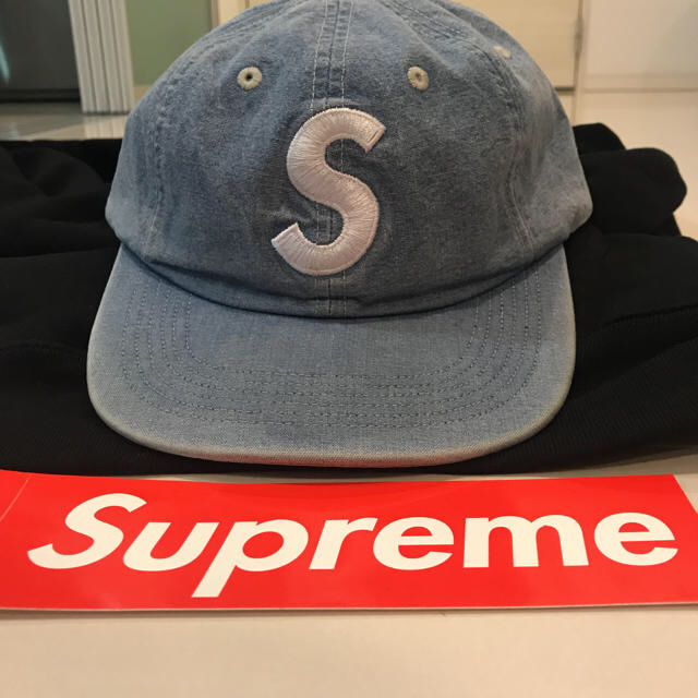 supremeキャップ  Sロゴメンズ