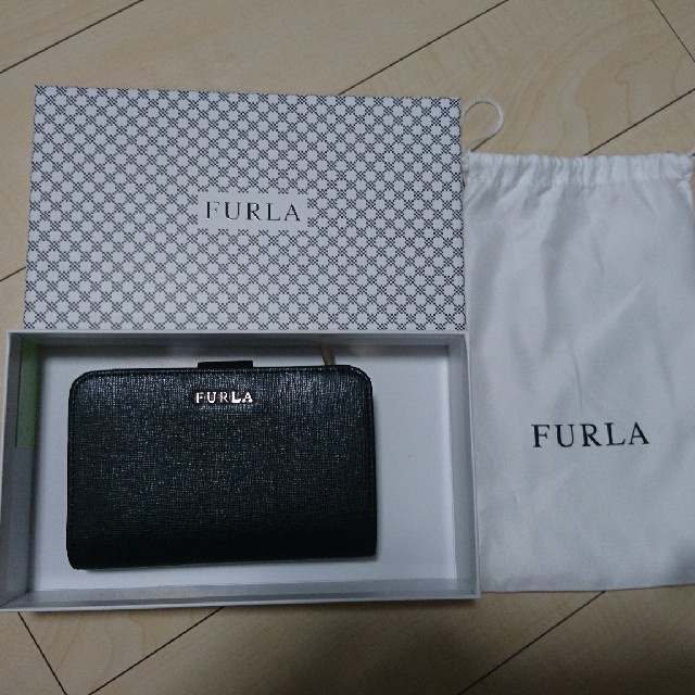 FURLA 財布