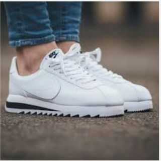 ナイキ(NIKE)のClassicCortez Epic Premium Casual Shoes(スニーカー)