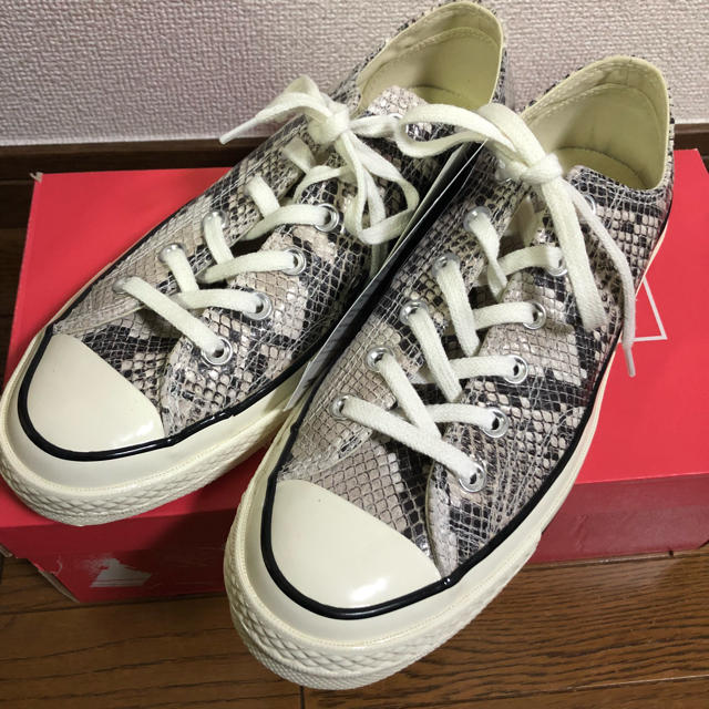 CONVERSE(コンバース)の【shun様専用】コンバース チャックテイラー 25㎝ レディースの靴/シューズ(スニーカー)の商品写真