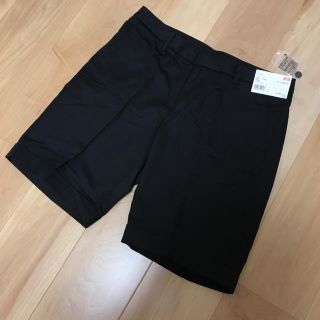 ユニクロ(UNIQLO)の【タグ付未使用】ユニクロ 黒のハーフパンツ 定価1990円(ハーフパンツ)