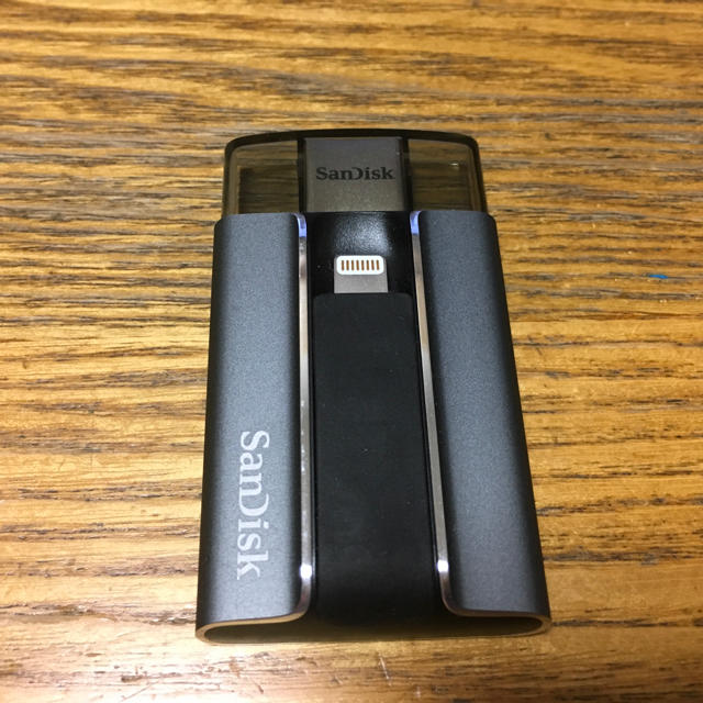 SanDisk(サンディスク)のサンディスク iXpand128GB スマホ/家電/カメラのスマホアクセサリー(その他)の商品写真