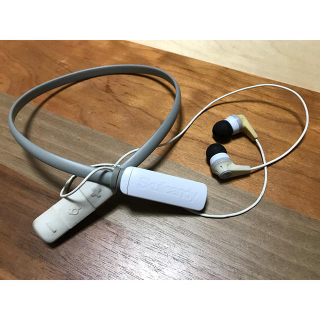 Skullcandy(スカルキャンディ)のスカルキャンディー Bluetoothイヤホン  スマホ/家電/カメラのオーディオ機器(ヘッドフォン/イヤフォン)の商品写真