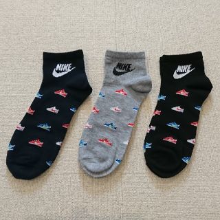 ナイキ(NIKE)の24～26㎝  NIKE靴下  3足  スニーカー柄  🏷️なし(ソックス)