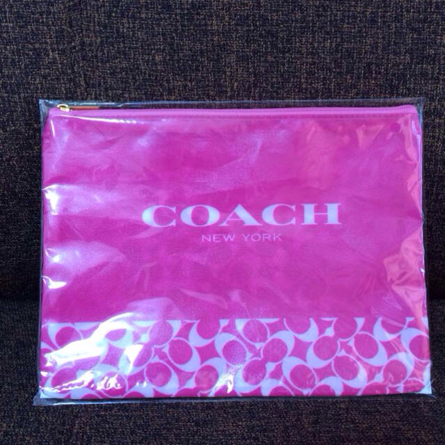 COACH(コーチ)のポーチ☆新品☆ レディースのファッション小物(ポーチ)の商品写真