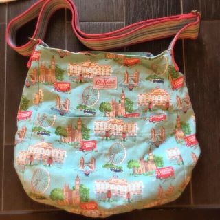 キャスキッドソン(Cath Kidston)のお値下げ！キャス♡LON柄バッグ(ショルダーバッグ)