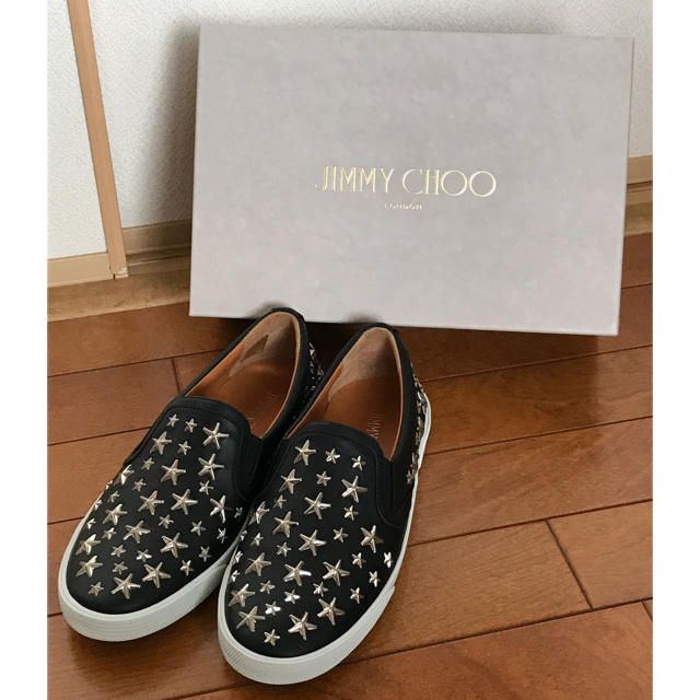 定番の冬ギフト JIMMY CHOO ジミーチュウスタッズシューズ