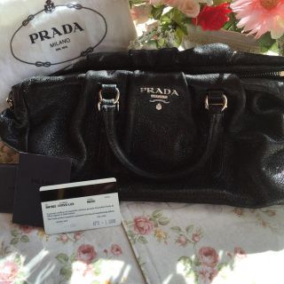 プラダ(PRADA)のPRADA ★レザーラメバッグ★(ショルダーバッグ)