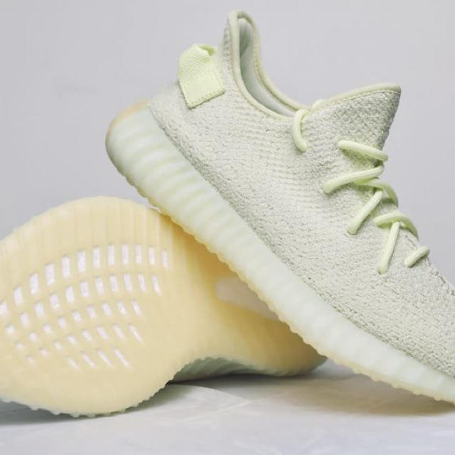 adidas(アディダス)のYEEZY BOOST 350 V2 BUTTER メンズの靴/シューズ(スニーカー)の商品写真