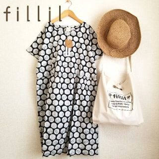 メルロー(merlot)の今季新作＊fillil こげドット柄の北欧ワンピース 黒(ひざ丈ワンピース)