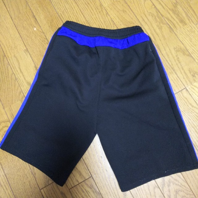 adidas(アディダス)のadidas 140 強ジャージ ハーフパンツ サッカー キッズ/ベビー/マタニティのキッズ服男の子用(90cm~)(パンツ/スパッツ)の商品写真