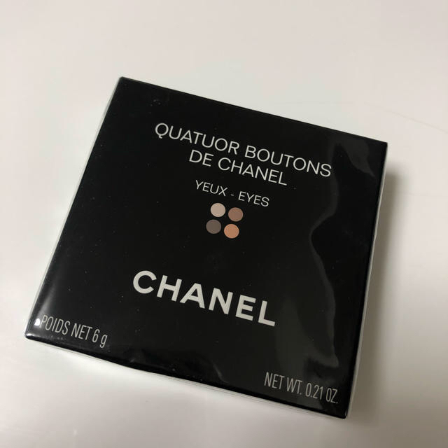 シャネル アイシャドウQUATUOR BOUTONS DE CHANEL