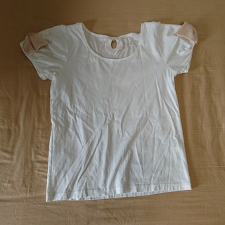 クチュールブローチ(Couture Brooch)の肩リボンTシャツ☺️(Tシャツ(半袖/袖なし))